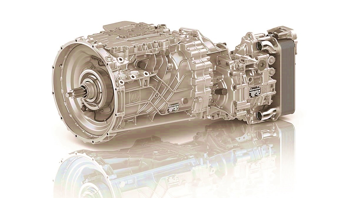 توان موتور داف XF 105  از طریق گیربکس اتوماتیک ۱۲ سرعته ZF به چرخ‌ها منتقل می‌شود.